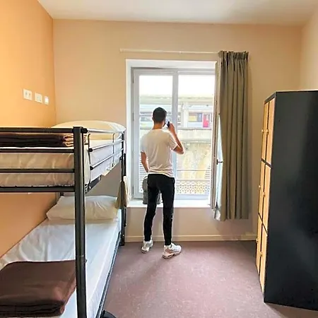 Flamingo Gare Centre Hostel *