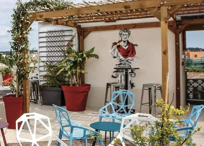 Flamingo Gare Centre Hostel *